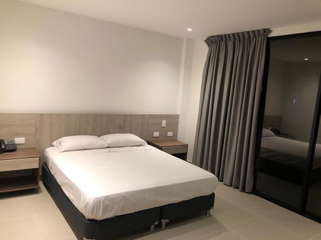 Hotel Tucunare Inirida ภายนอก รูปภาพ